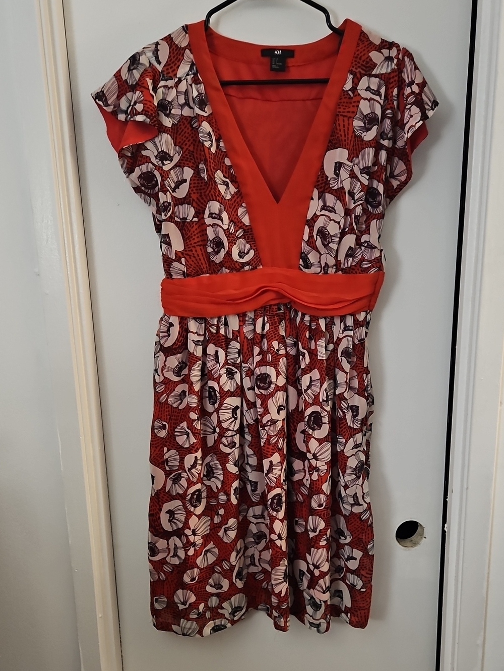 H&M Red Floral V-Neck Waist-Detail Dress